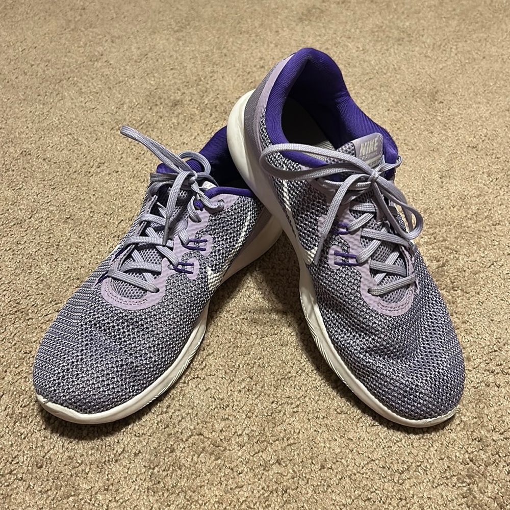 Nike Women’s Flex Trainer 7 size 9 tennis shoes